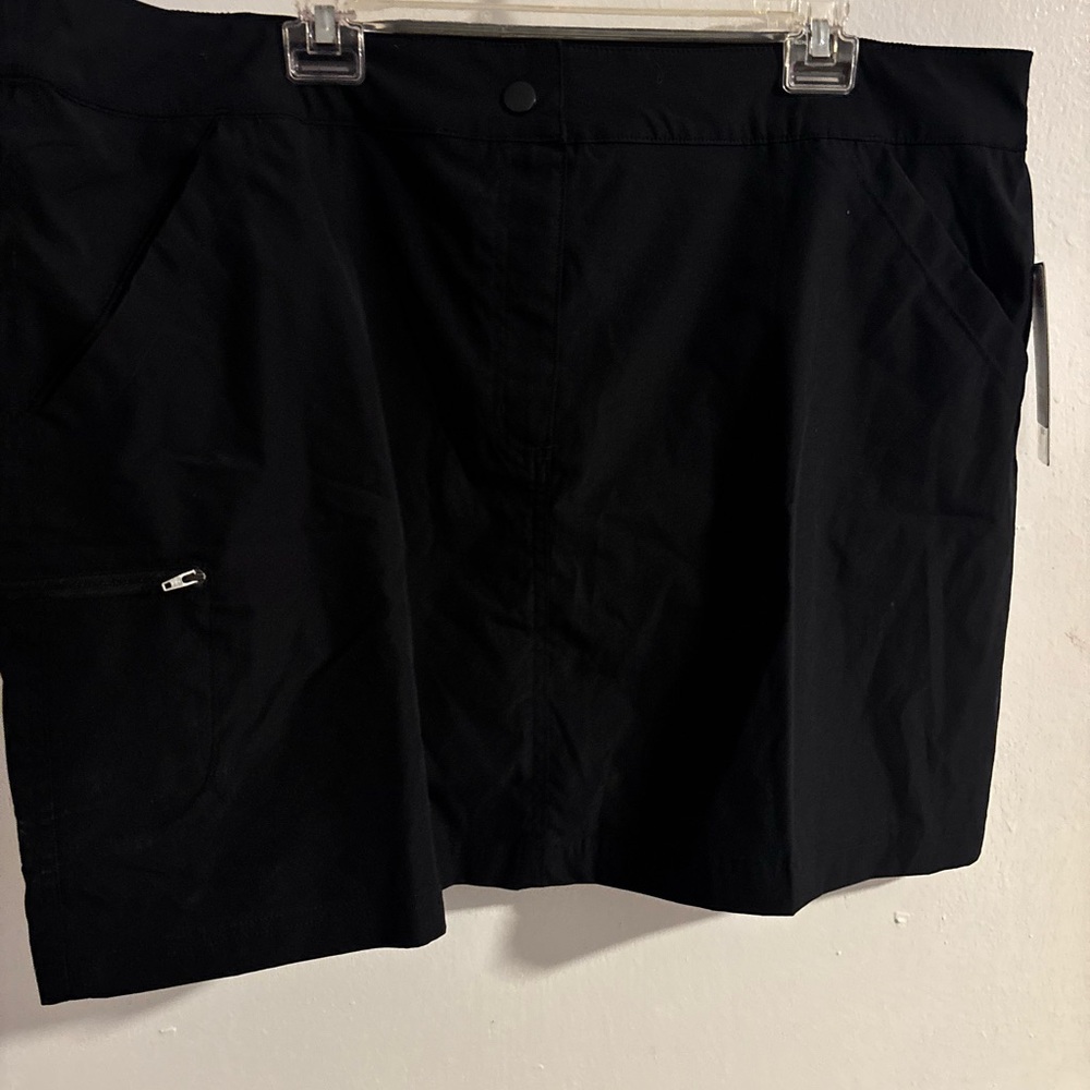 NWT 32 Degrees Cool Black Athletic Skort XXL Golf Tennis Skirt
(1013)